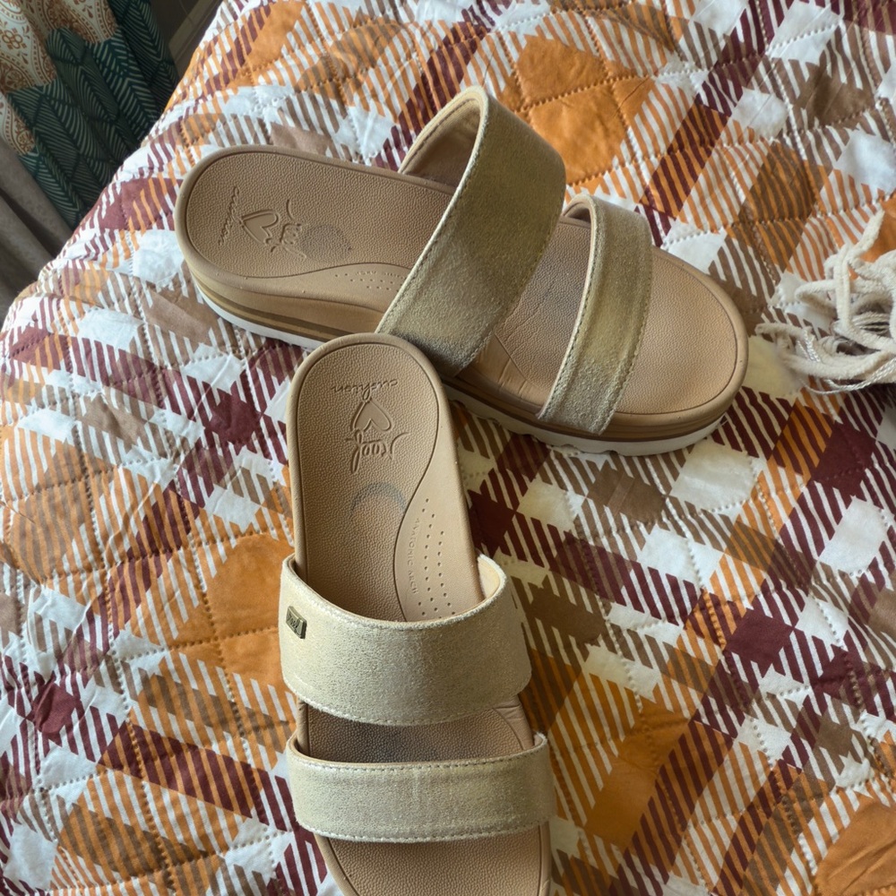 Reef Cream Slide Sandals - Picture 4 of 4